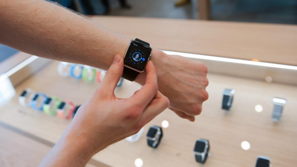 Apple-ın maliyyə hesabatı: iPhone satışları yüksəldi, Mac-də azalma