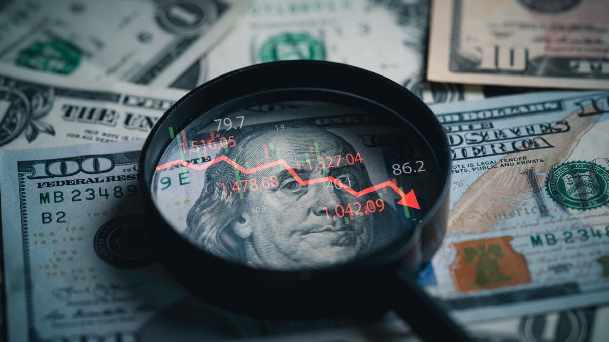 Dolların dəyəri düşür: Ekspertlər 2026-cı il üçün proqnoz verir