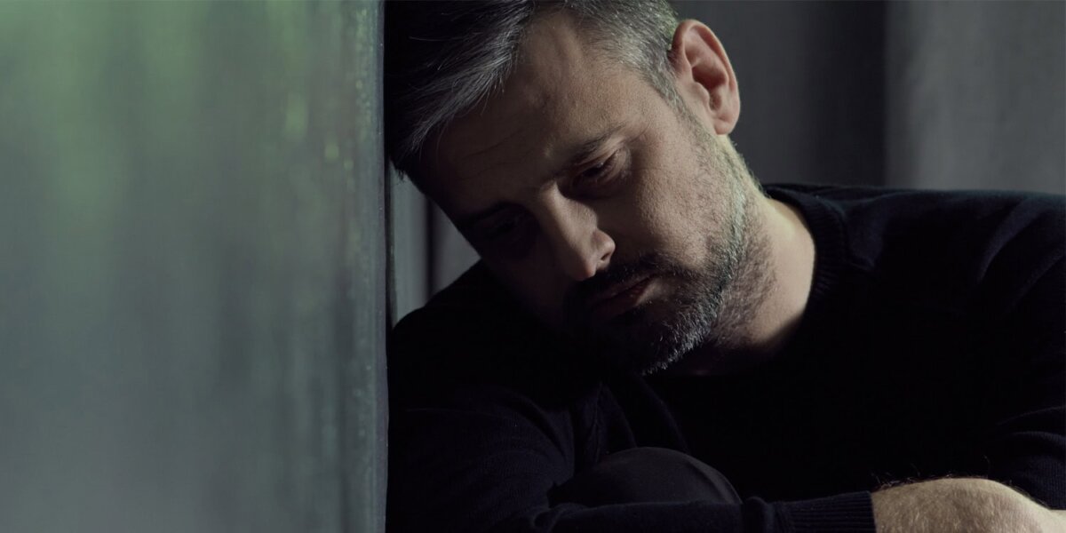 Depressiya: Müalicəyə başlamaq qərarına təsir edən amillər araşdırıldı