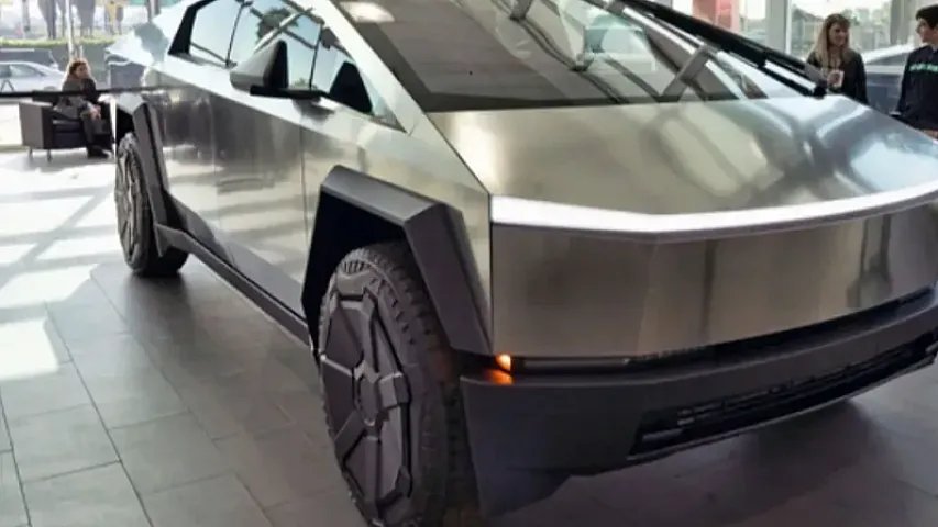 "Tesla"nın avtopilot sistemi yalnız abunəlik əsasında əlçatan olacaq
