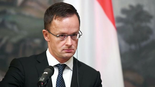 Macarıstan Ukraynanı düşmən elan etdi, gərginlik artır