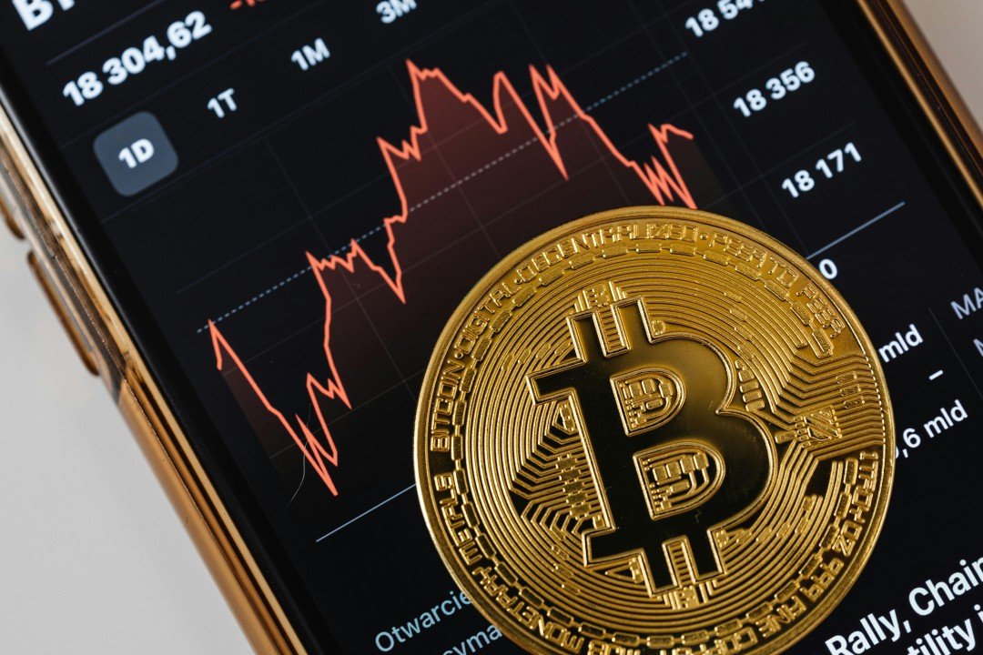 Bitcoin qiymətindəki dəyişikliklər: Bazar qeyri-müəyyənlik içindədir
