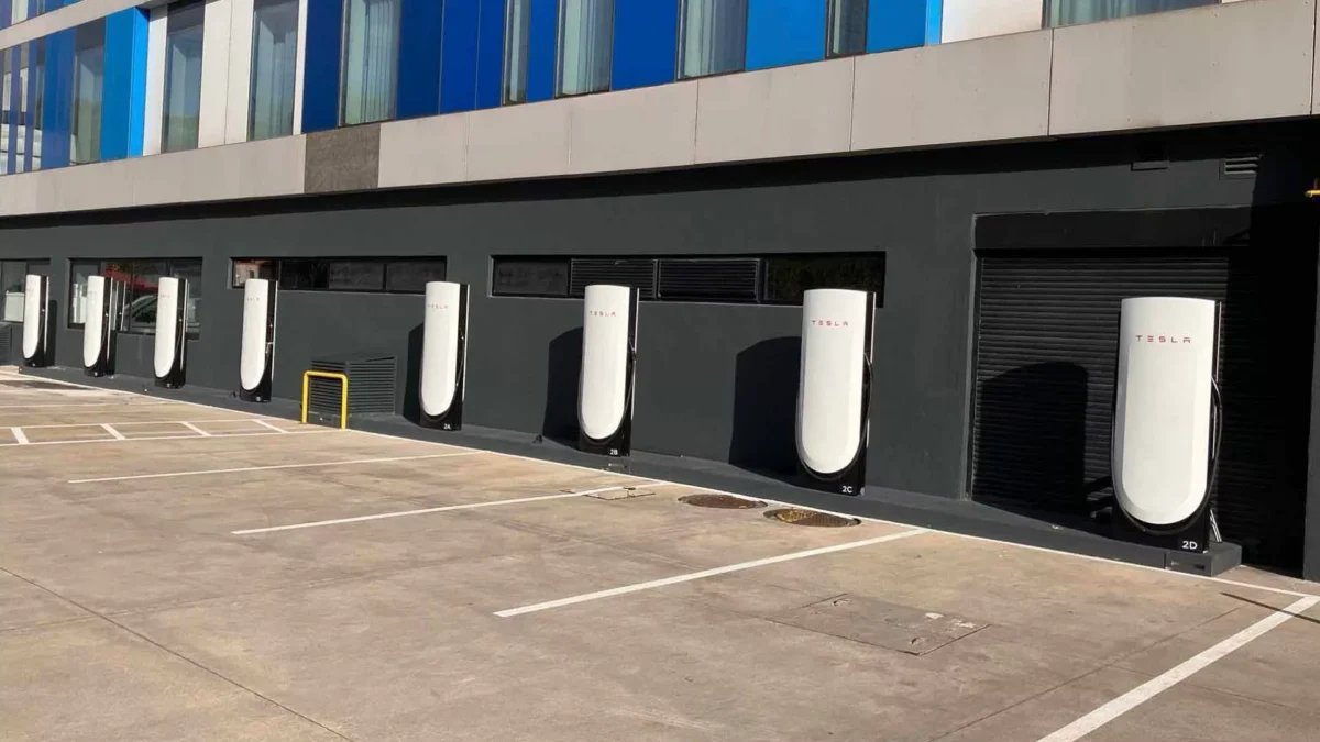 Tesla Samsunda yeni şarj stansiyası açdı, şəbəkə genişlənir