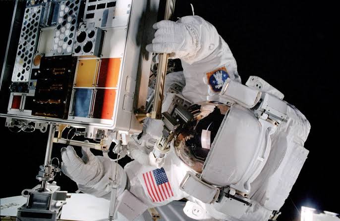 NASA kosmik uçuşlar üçün yeni materiallar axtarışında
