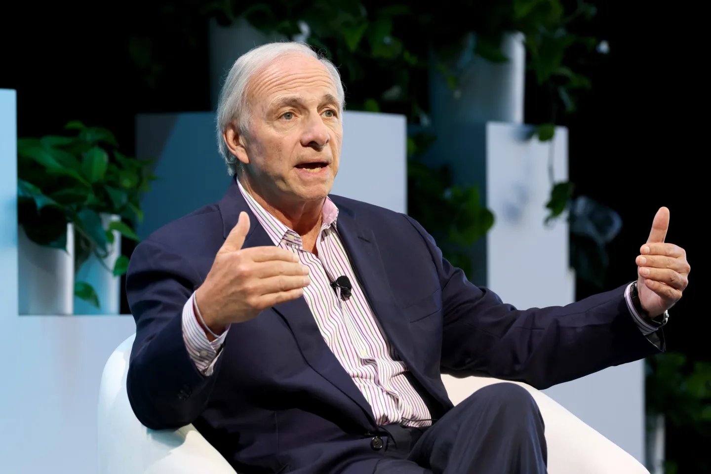 Rey Dalio: Qlobal nizamın dağılması, yeni dövrün başlanğıcı