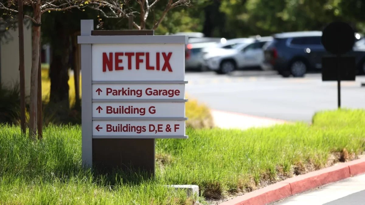 Ədliyyə Nazirliyi Netflix-in Warner Bros-u almasını araşdırır