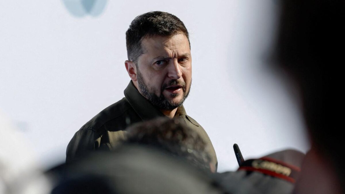 Zelenski: Rusiya hücumları danışıqları pozur, təhlükəsizlik zəmanəti vacibdir