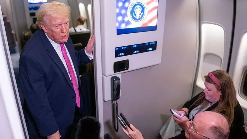 Donald Tramp İranı Xark Adası ilə hədələyir