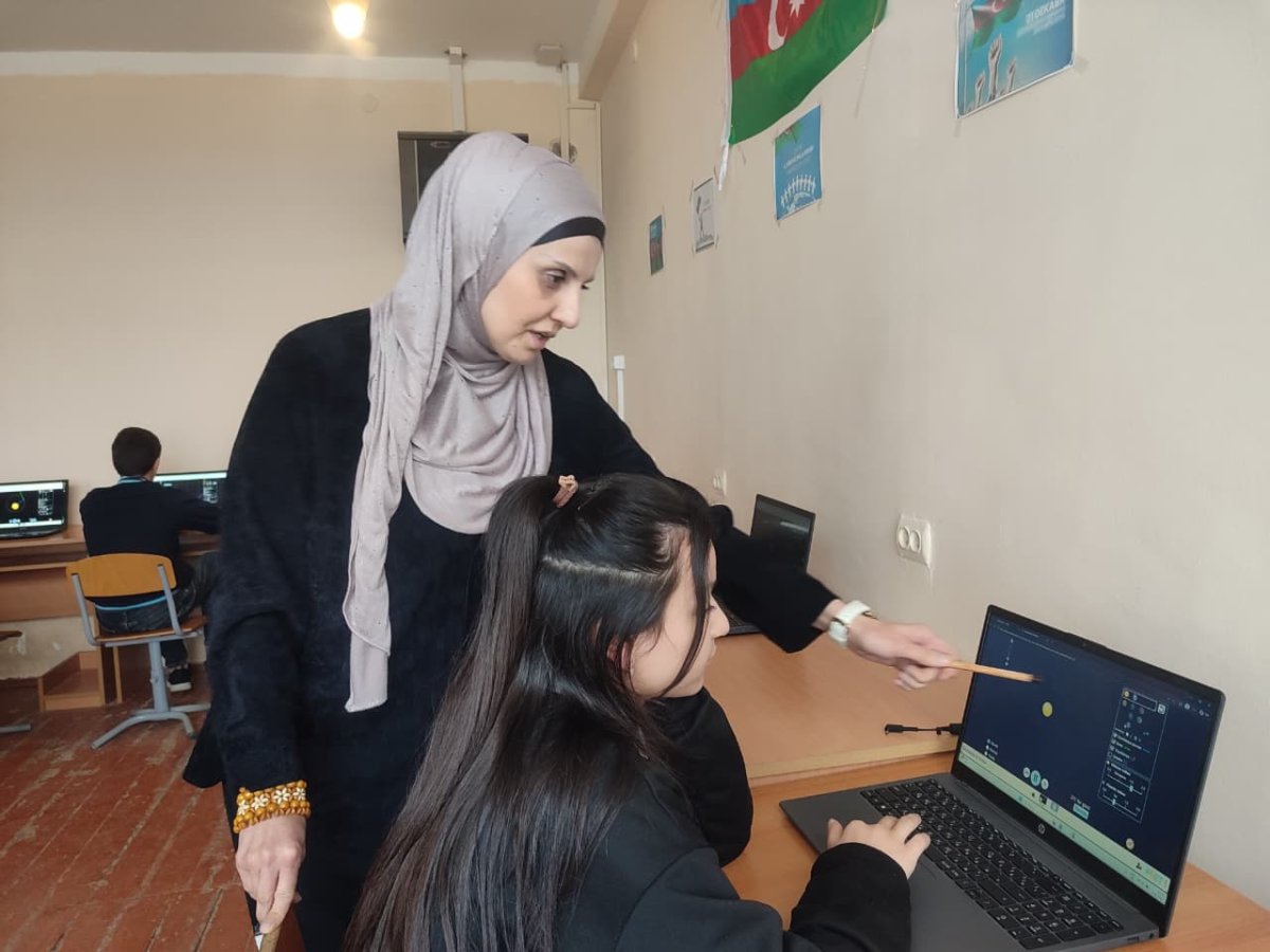 “Xəritədən simulyasiyaya: coğrafiyanı PhET ilə kəşf et!” layihəsi yekunlaşdı