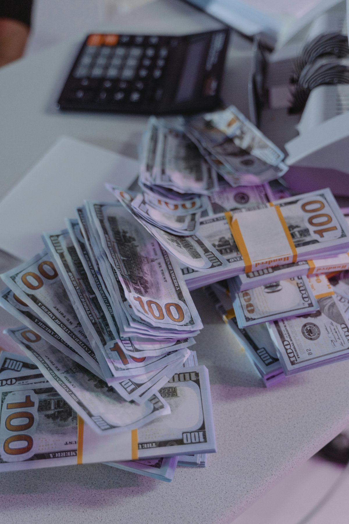 Dünyanın ən məşhur şirkətləri işçi axtarırlar. Maaş $100 000+