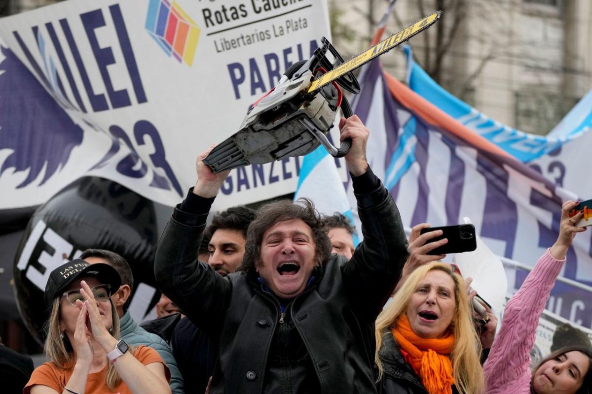 Argentina iqtisadiyyatı ciddi geriləmə yaşayır