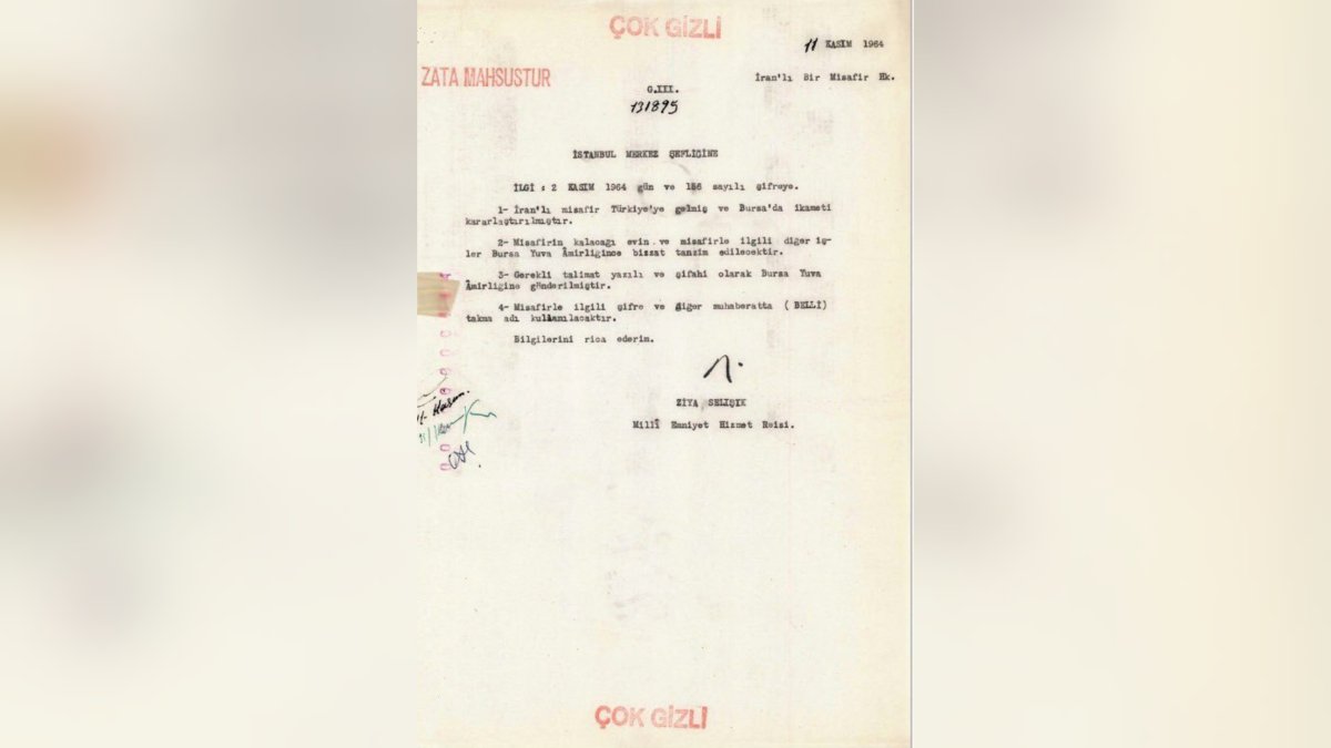 MİT Xomeyninin Türkiyədəki sürgün günlərinə dair gizli sənədi yayımladı
