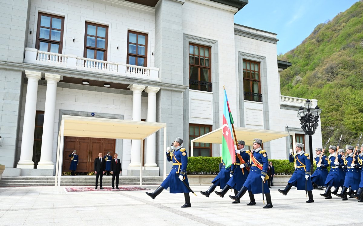 Qəbələdə Çexiyanın Baş nazirinin rəsmi qarşılanma mərasimi olub