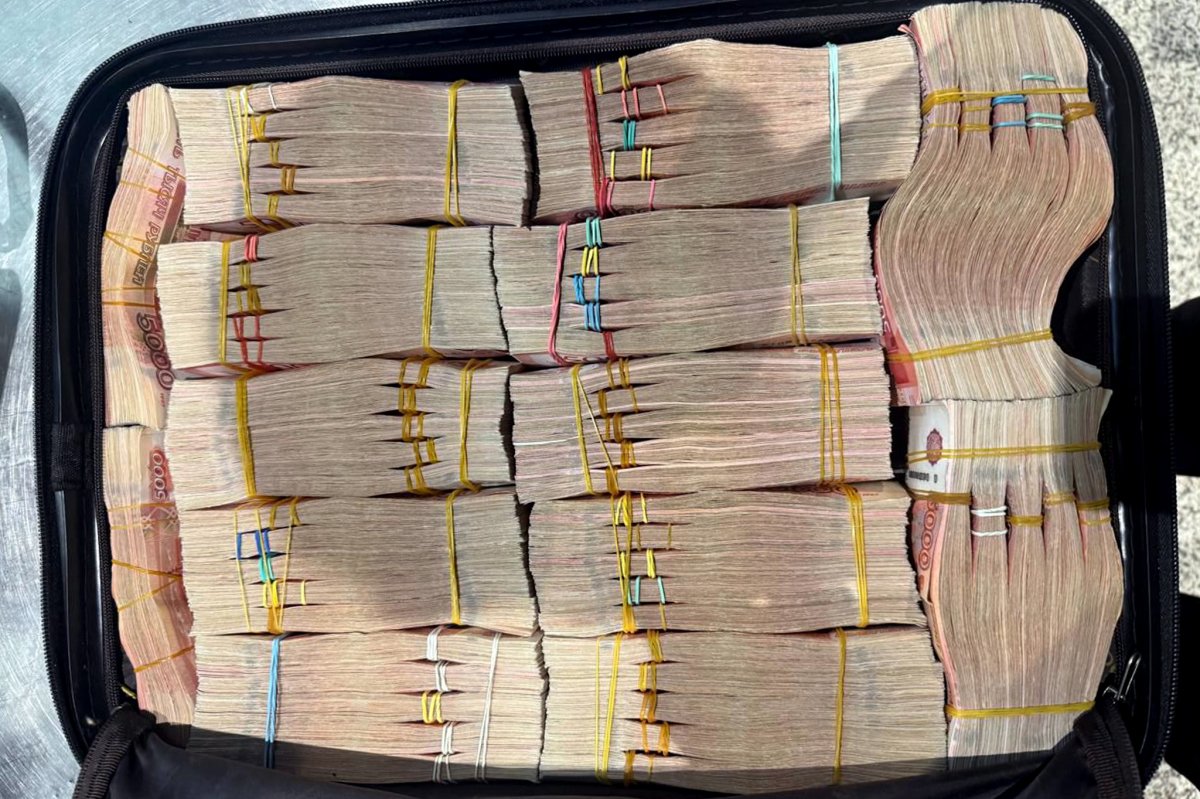 Ermənistana 72.6 milyon nağd pul gətirilərkən aşkarlandı