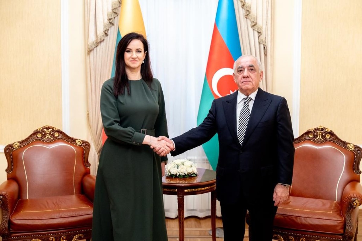 Baş nazirlər görüşdü