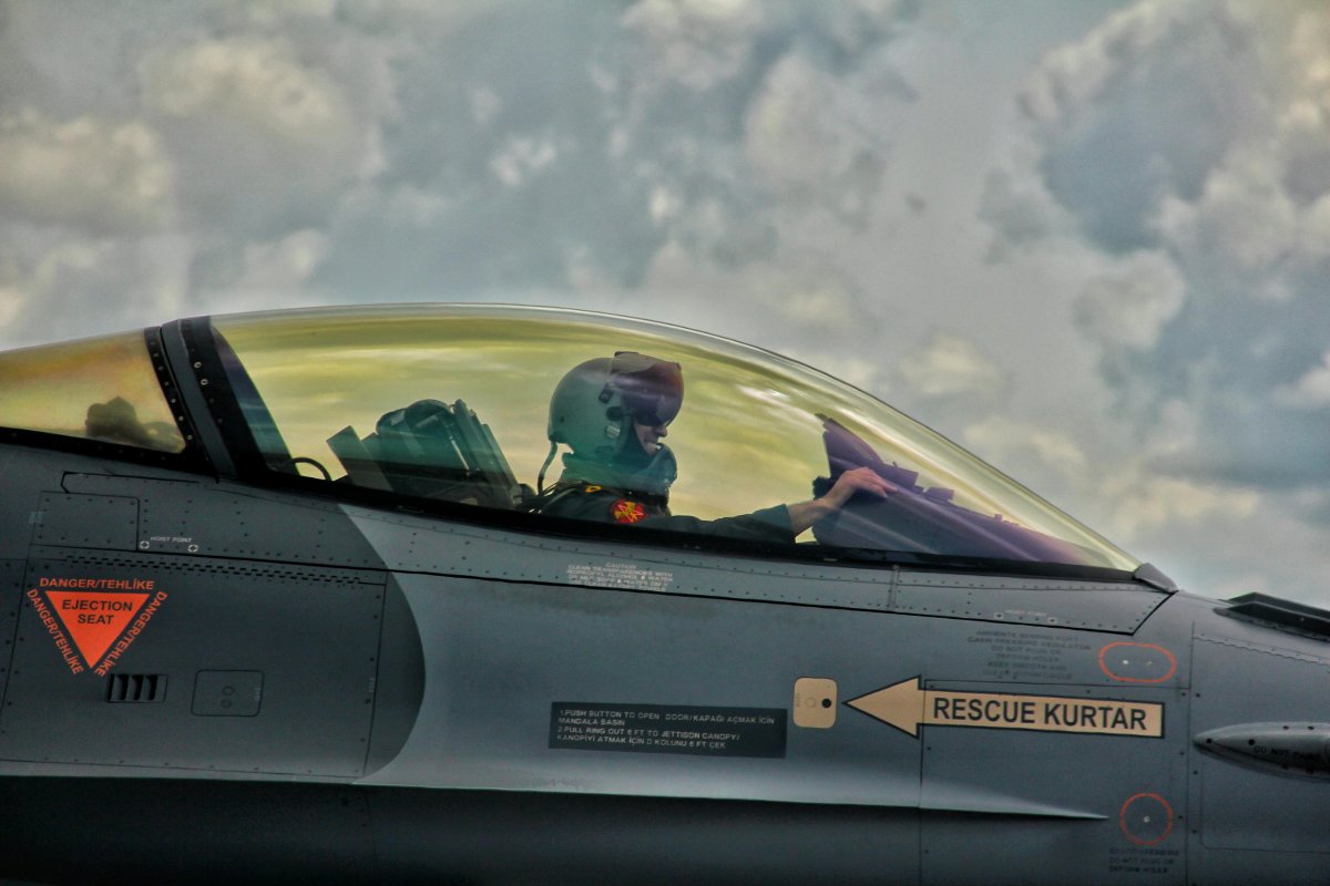 İranda vurulan F-15-in ikinci ekipaj üzvü xilas edildi