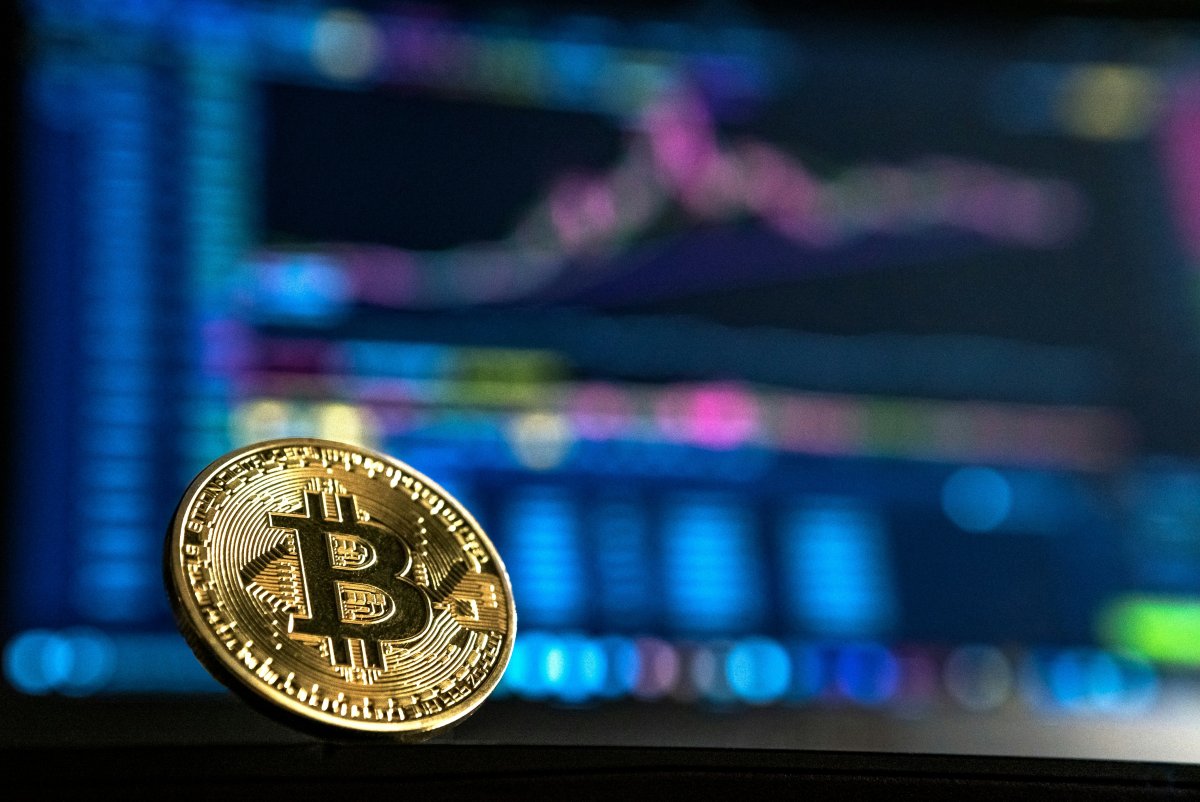 Yaxın Şərq böhranı rəqəmsal valyutaları risk aktivinə çevirdi