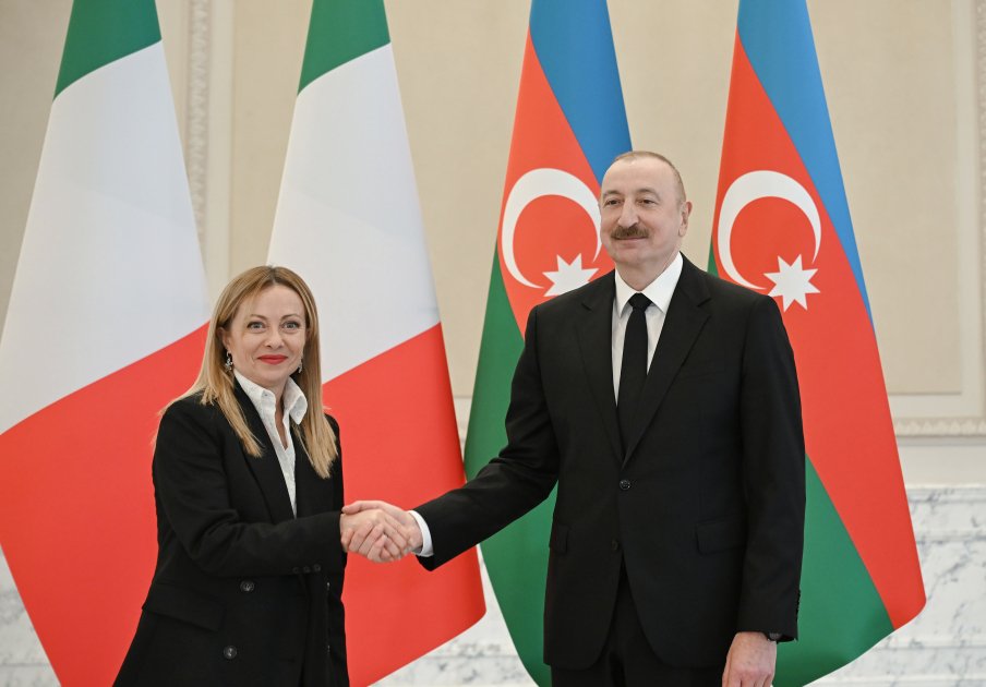Prezident İlham Əliyev İtaliya Nazirlər Şurasının sədri ilə görüşüb
