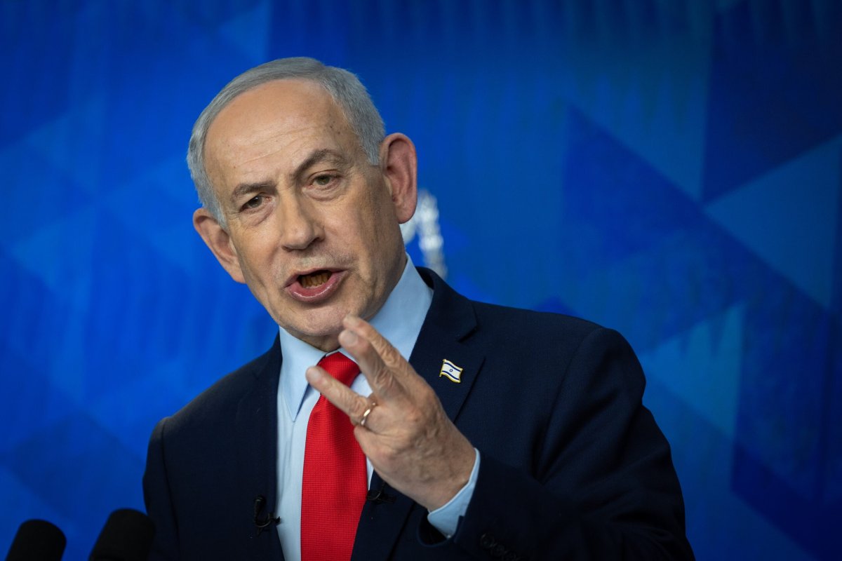 Netanyahu İran rejiminin çökə biləcəyini bildirib