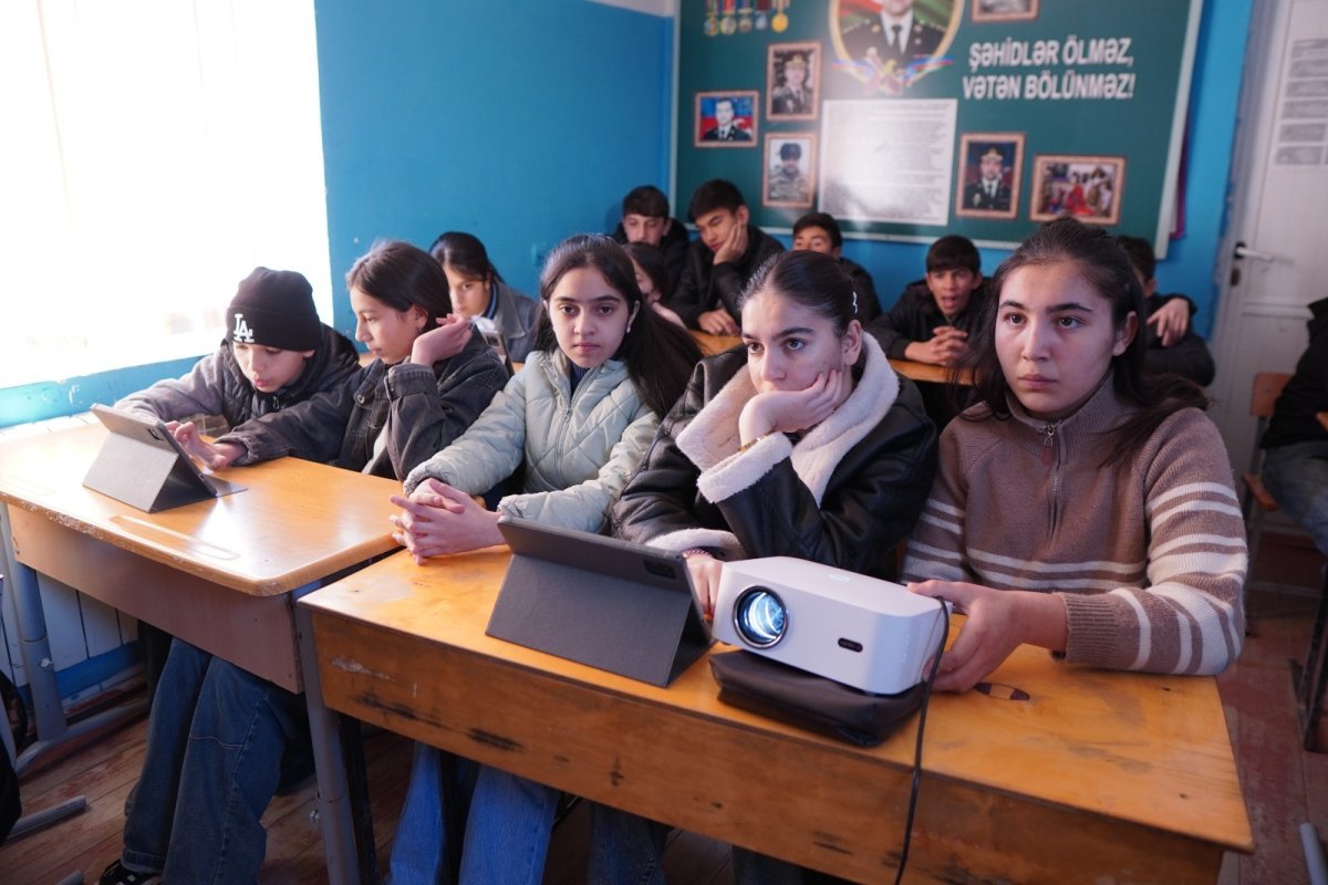 “GeoLab – Yer Elmlərinin İnteraktiv Öyrənilməsi” layihəsinin təlimləri yekunlaşıb