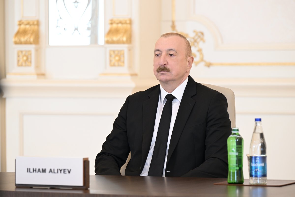 İlham Əliyev Azərbaycanda dağ-mədən sənayesinin inkişafını əngəlləyən səbəblərə toxunub