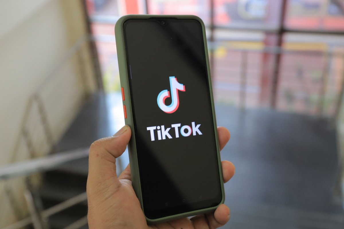 "TikTok"da sürücülük təlimi adı ilə pul alan şəxs 1 ay həbs edildi