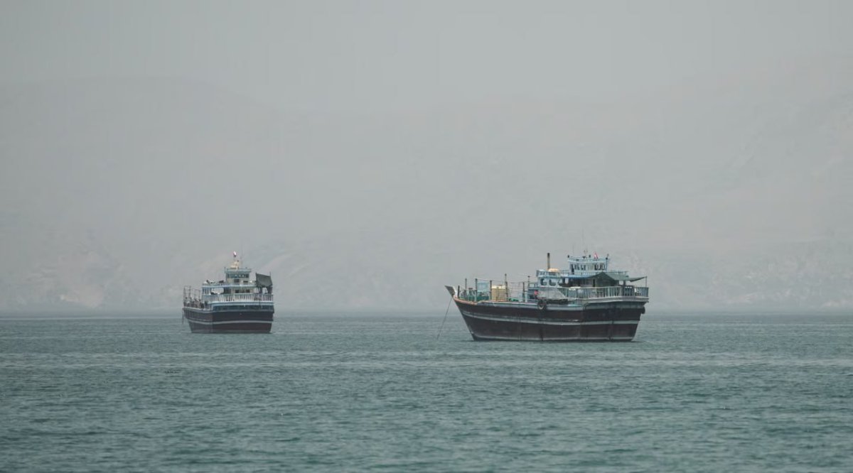 İran və Oman Hörmüz boğazı üzrə razılaşmaya yaxınlaşıb