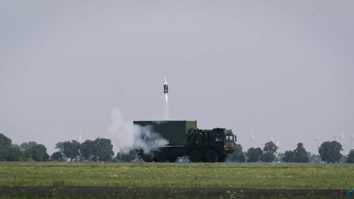 Rheinmetall FV-014 kamikadze dronunun sınaqlarını nümayiş etdirib