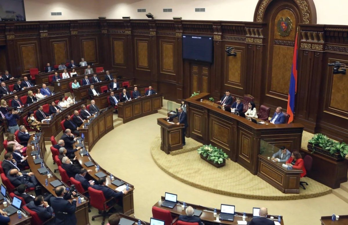 Ermənistan parlamenti Türkiyə və Azərbaycanla normallaşma proqramını təsdiqləyib