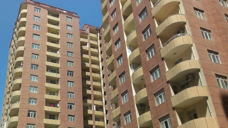 Baku Group MTK-da TƏHLÜKƏ: Daşıyıcı divarı dağıdıb qapı açdılar - VİDEO