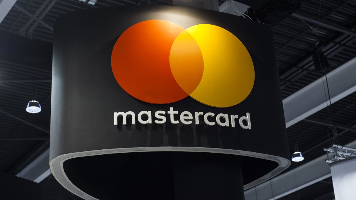 “Mastercard” Azərbaycanda bazar payını itirir