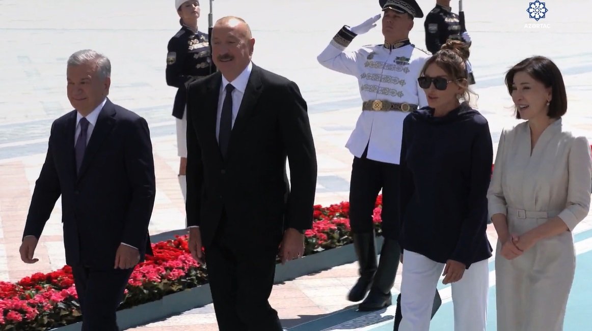 Prezident İlham Əliyev Özbəkistana dövlət səfərinə gəlib - VİDEO
