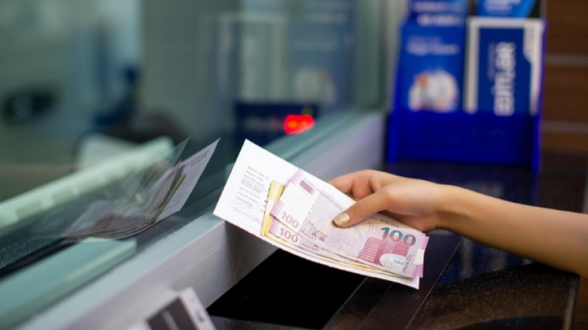 Əhali pulunu hansı banklara daha çox etibar edir?