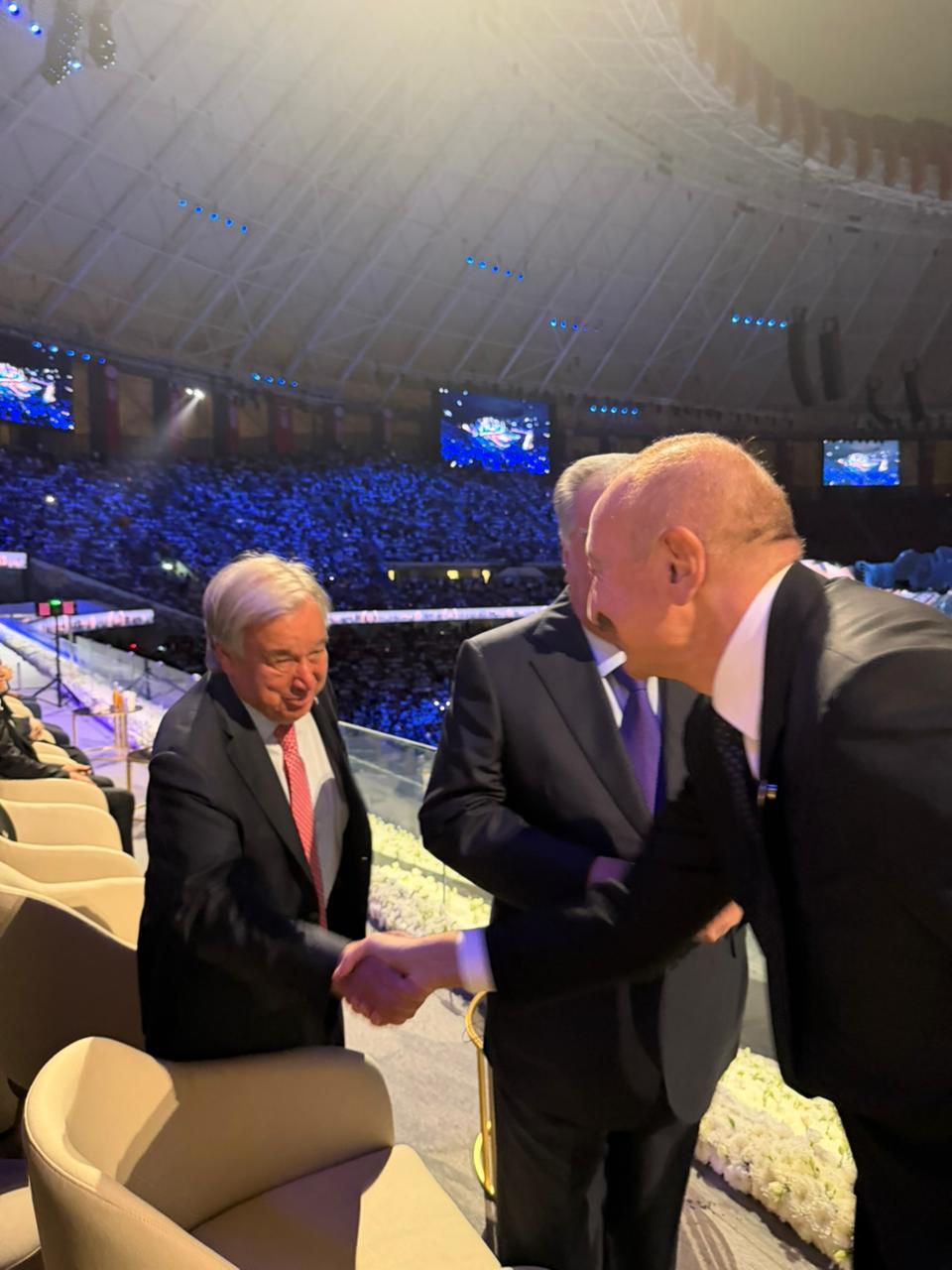 Prezident Putinlə ayaqüstü söhbət etdi - FOTOLAR - Şəkil 6
