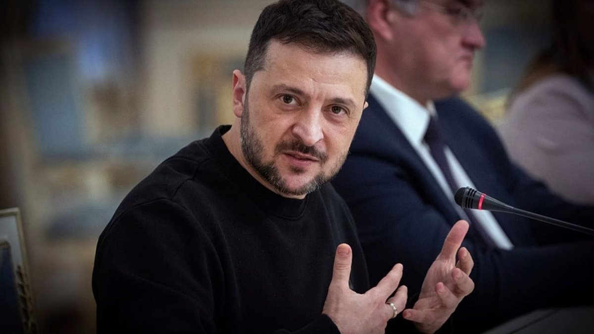 Zelenski Putinlə görüşə hazır olduğunu açıqlayıb