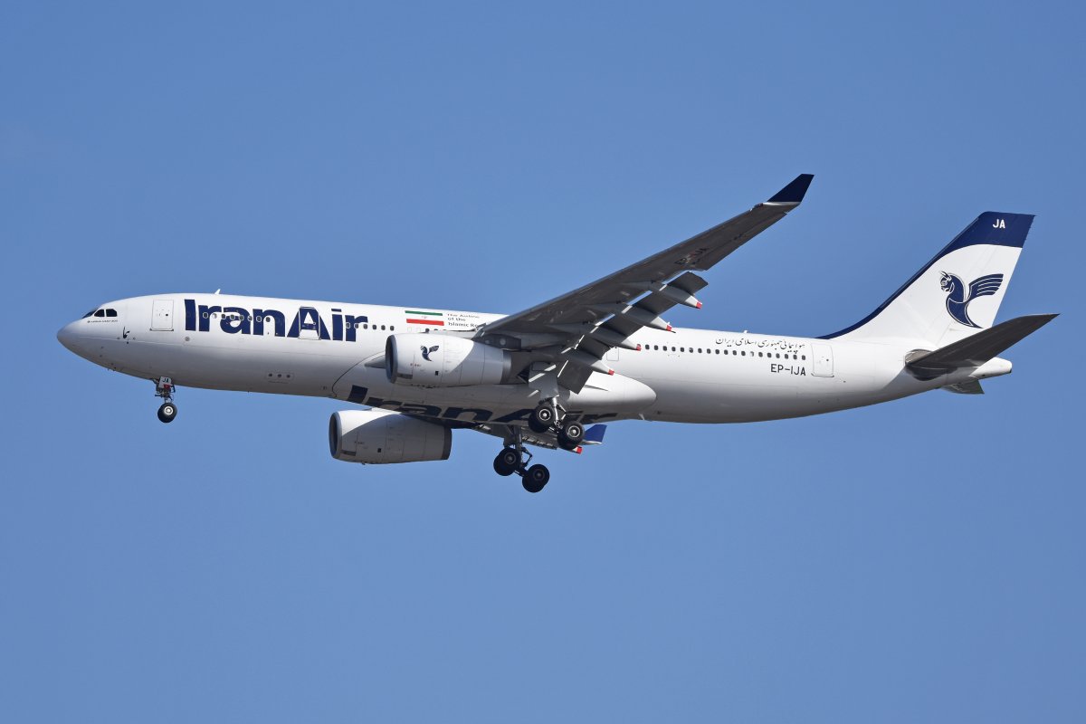 Azərbaycan İran aviaşirkətlərinin uçuşlarını dayandırır