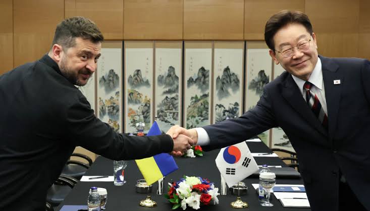 Korea Zelenskini məxfilik razılaşmasını pozmaqda ittiham edib