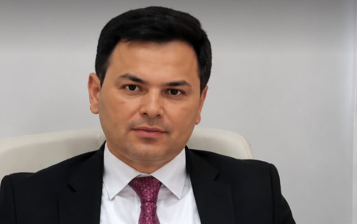 Vəzifəsindən azad edildi - Həkimin oğlunun şikayətindən sonra