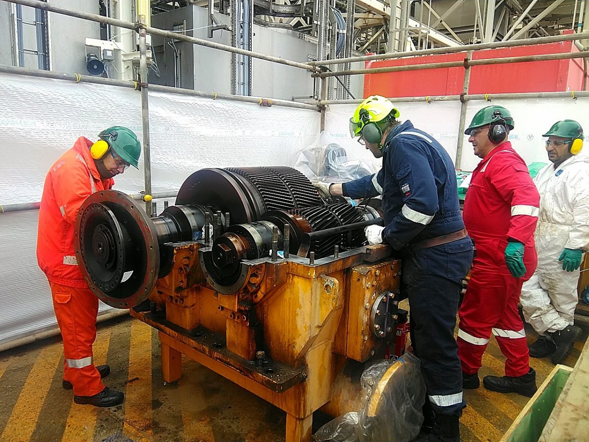 BP "Mərkəzi Azəri" platformasında qazın yenidən laylara vurulma gücünü artırıb - Şəkil 1