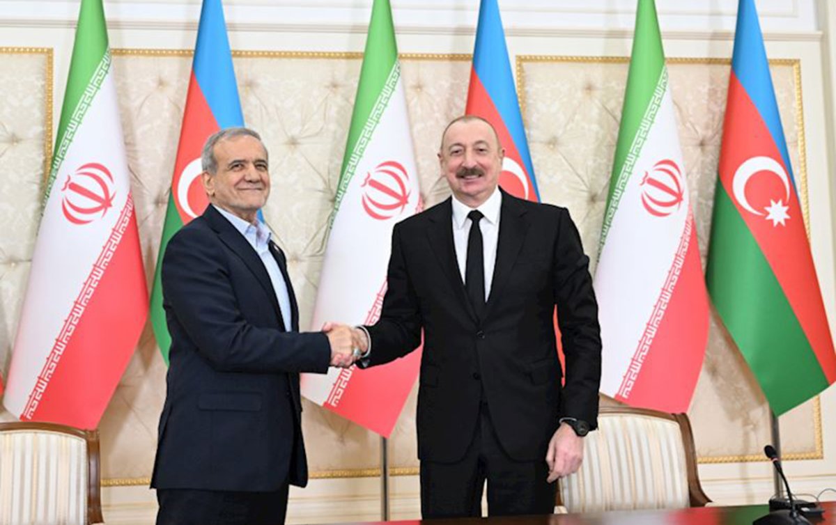 İlham Əliyev Məsud Pezeşkiana zəng etdi