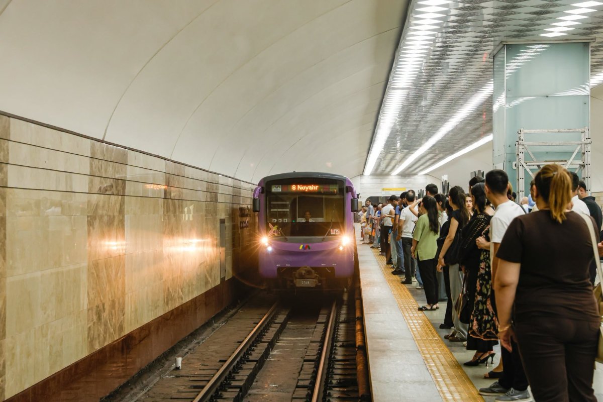 Bakı metrosu ilə ötən ay 14 milyondan çox sərnişin daşınıb