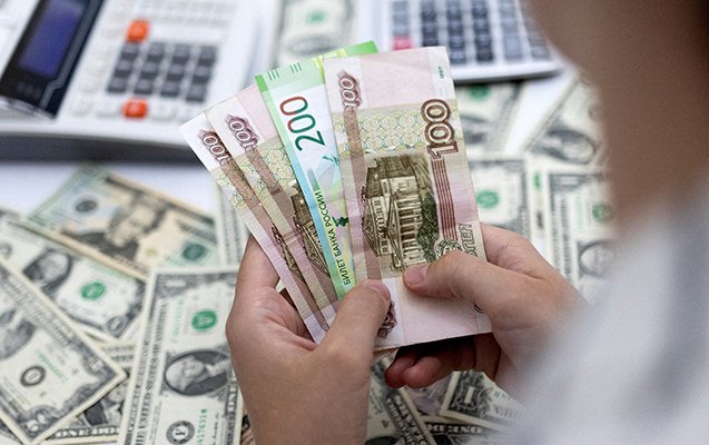 Rusiyadan Azərbaycana 1 milyondan artıq nağd pulun çıxarılması QADAĞAN EDİLDİ