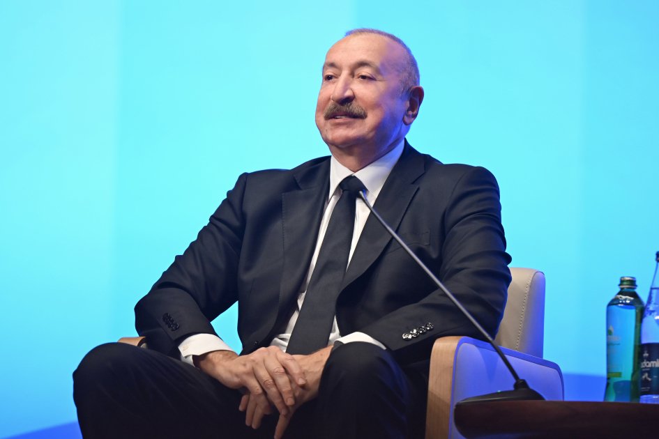 Prezident II Azərbaycan Beynəlxalq İnvestisiya Forumunda iştirak edib - Şəkil 2