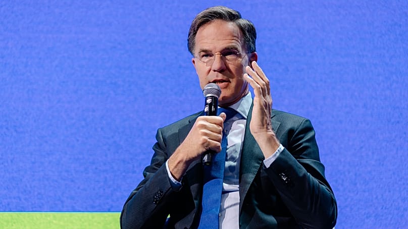 Rutte NATO ölkələrində silah istehsalının yetərsiz olduğunu bildirib