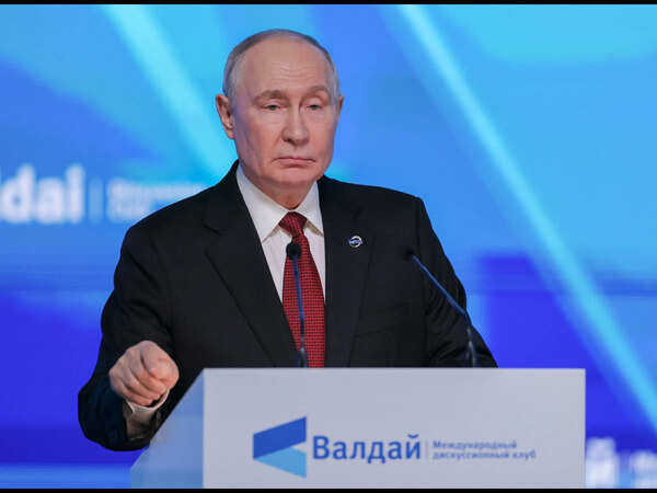 Putin Avropaya müharibənin genişlənməsi riski barədə xəbərdarlıq edib