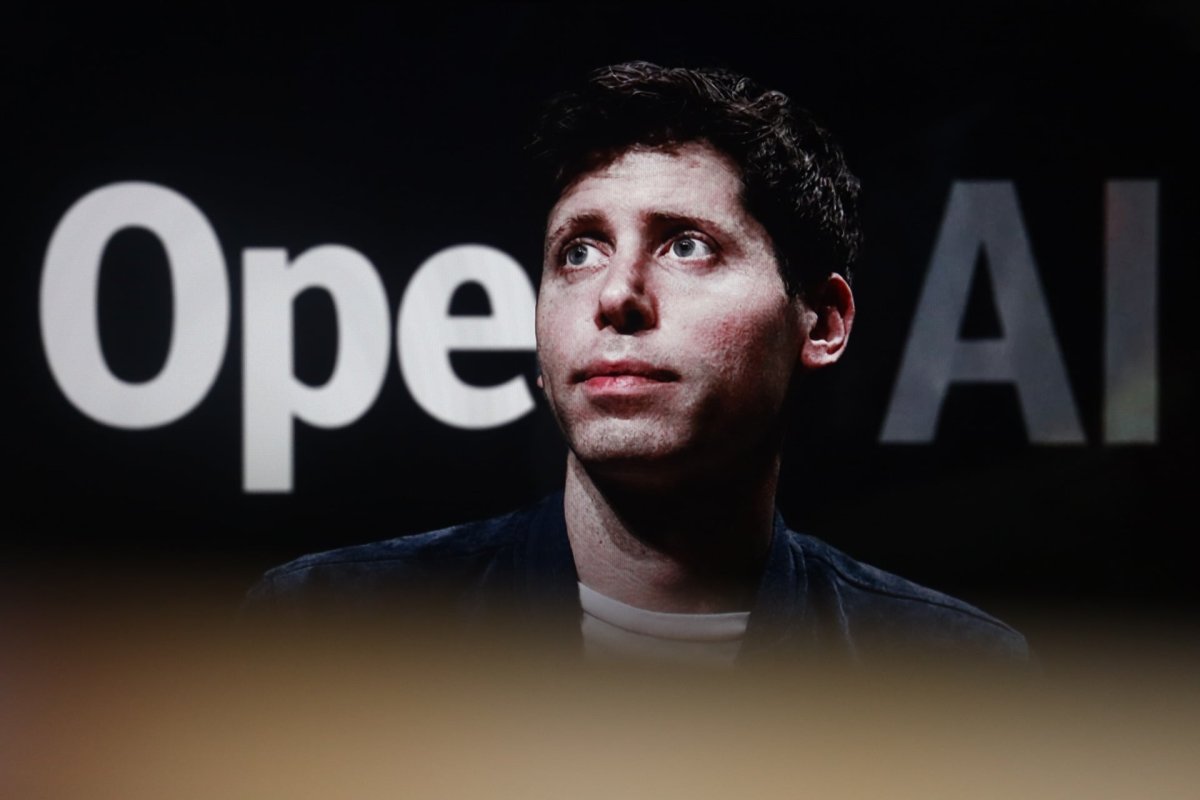 OpenAI məxfi məlumatların paylaşılmasına görə üç əməkdaşı işdən çıxarıb