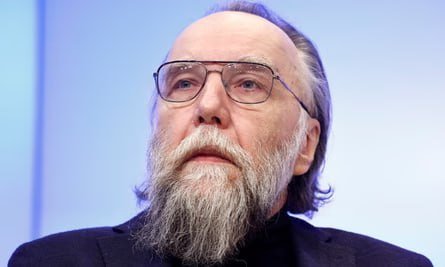Dugin Fransadakı etirazların səbəbini Makronda görür