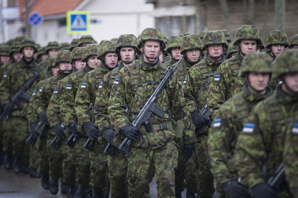 Estoniya qoşunlarını Rusiya sərhədinə yaxınlaşdırır