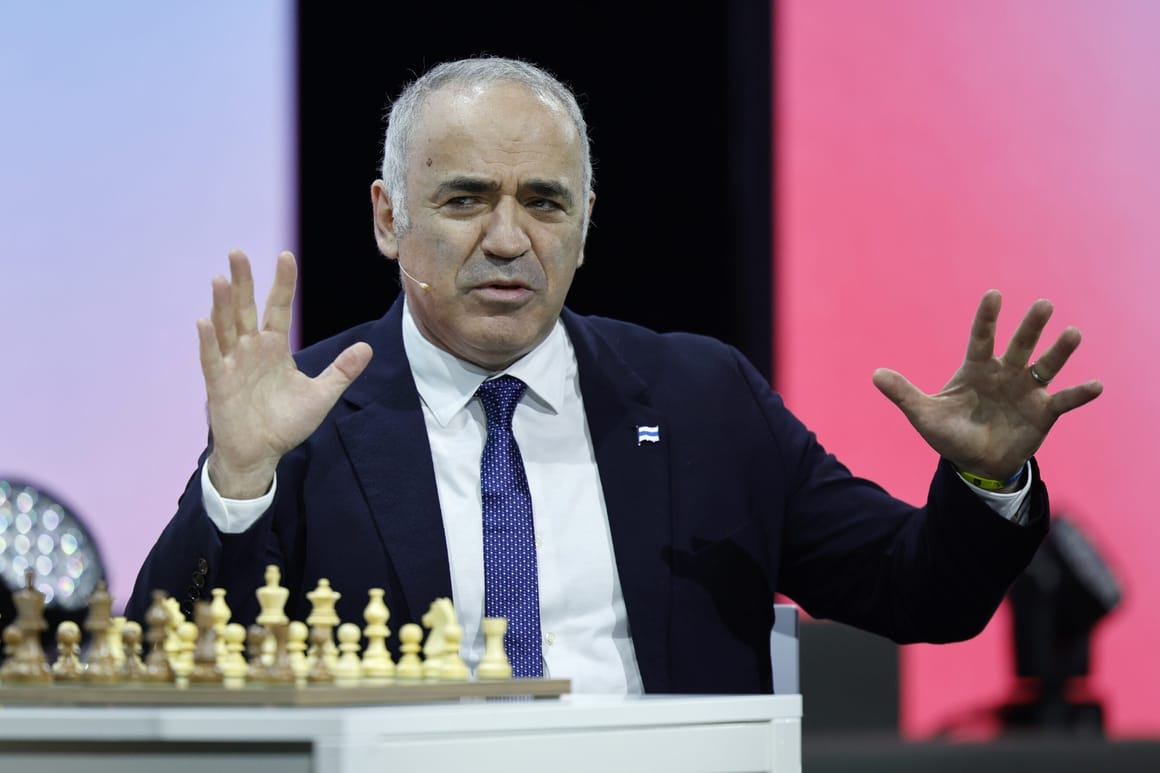 Kasparov Qəzza və Ukraynadakı müharibələri müqayisə edib
