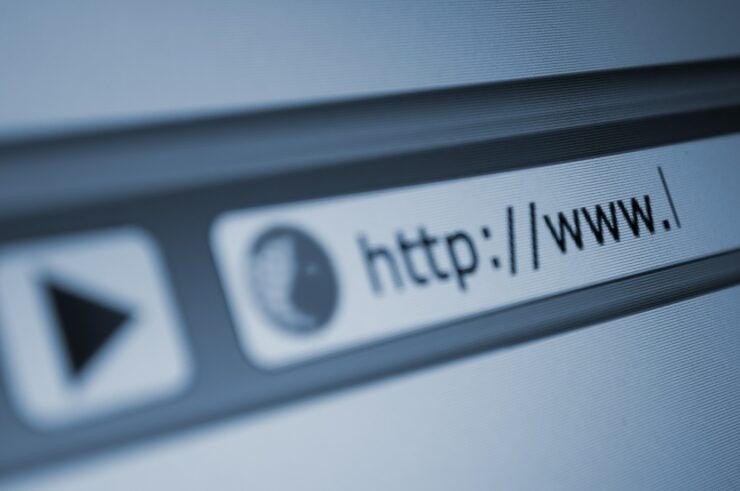 Sİ nəhəngləri internet domenləri uğrunda yarışa başlayıb